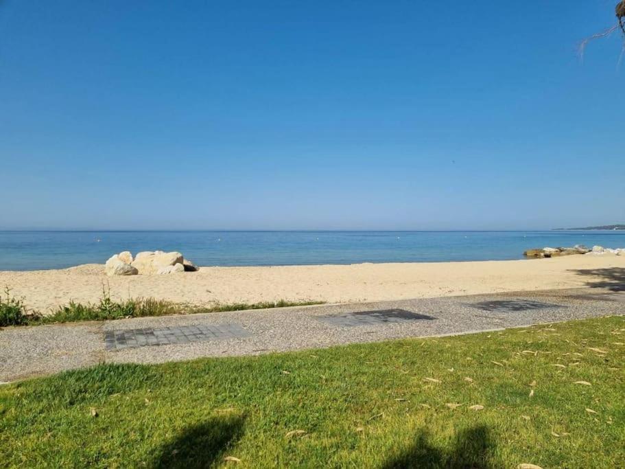Our Home-Fully Renovated Apartments And Studios By The Sea Nikiti  Exterior foto