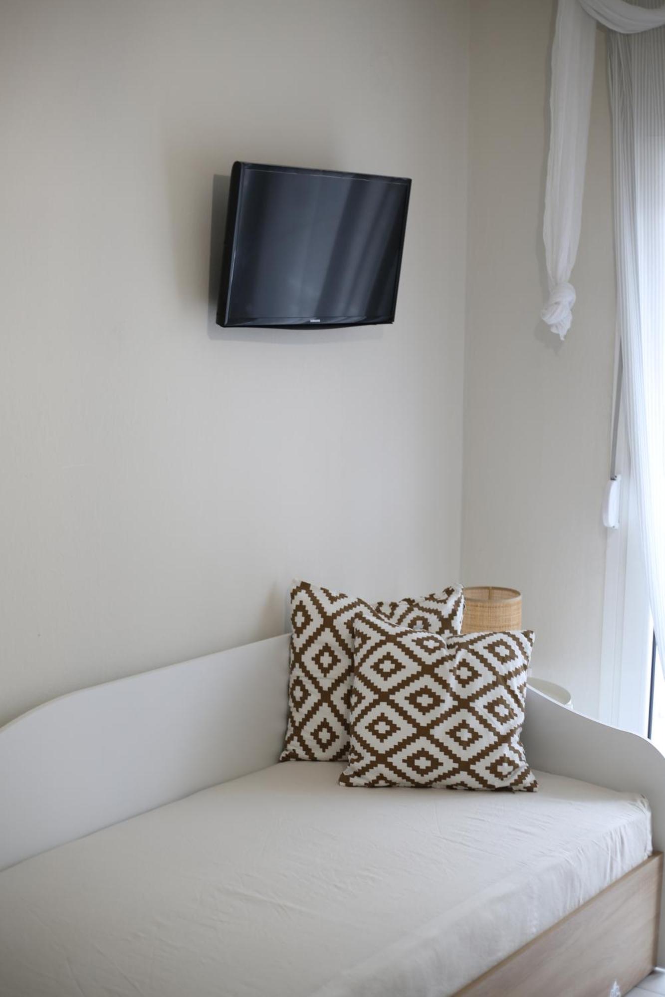 Our Home-Fully Renovated Apartments And Studios By The Sea Nikiti  Exterior foto