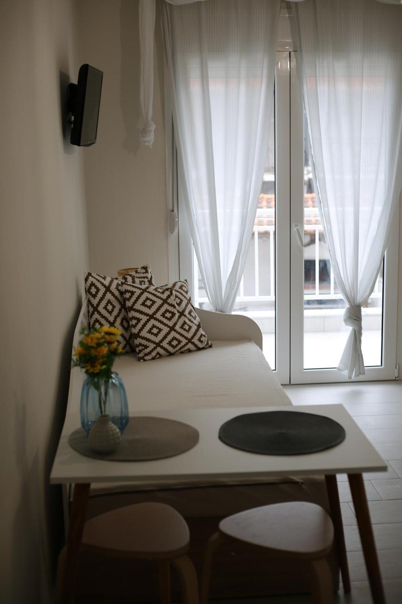 Our Home-Fully Renovated Apartments And Studios By The Sea Nikiti  Exterior foto