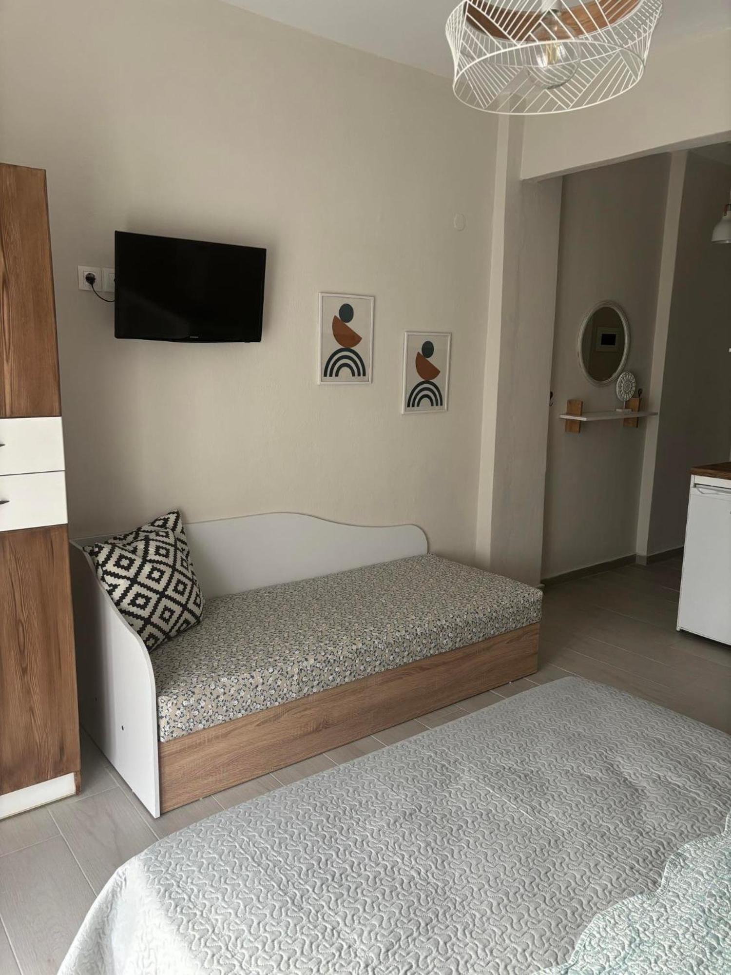 Our Home-Fully Renovated Apartments And Studios By The Sea Nikiti  Exterior foto